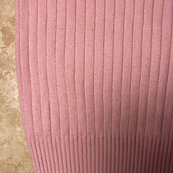 Pink ribbed knit mock neck sweater - Picture 2 of 3
